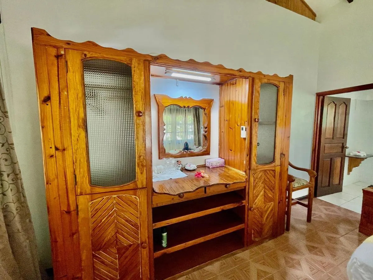 Hotel Villa Chez Batista Takamaka